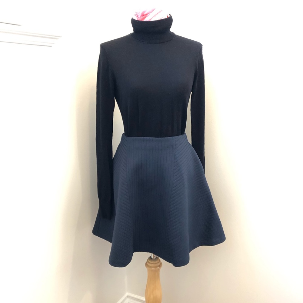 Brand new Kate Spade Saturday quilted navy circle skirt, US 0 fits S